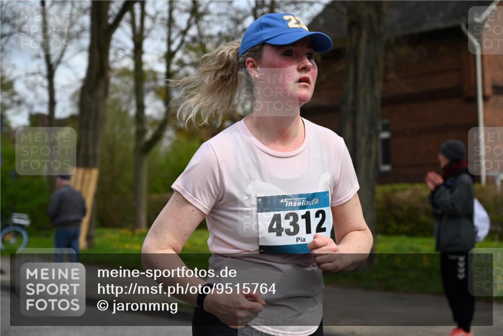 12.04.2026 - 45. Internationalen Wilhelmsburger Insellauf J. Mangold http://msf.ph/oto/9515764 12.04.2026 13:16:23 Ziel 4132, 2849, 4808, 5261, 3220, 4502, 3897, 3245, 4849, 3195, 5275, 5269, 4820, 4926, 3656, 4312, 5404, 3704, 3846, 2316, 5487, 3040, 4752, 3886 meine-sportfotos.de