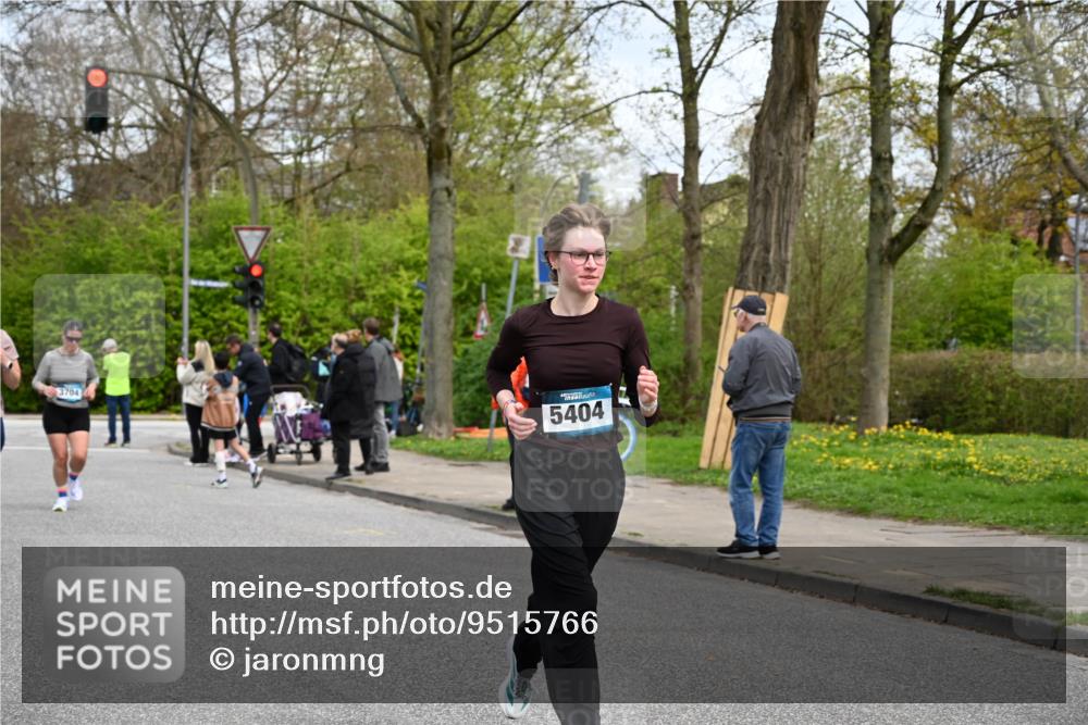 12.04.2026 - 45. Internationalen Wilhelmsburger Insellauf J. Mangold http://msf.ph/oto/9515766 12.04.2026 13:16:27 Ziel 2849, 4808, 5261, 3220, 4502, 3897, 3245, 4849, 3195, 5275, 5269, 4820, 4926, 3656, 4312, 5404, 3704, 3846, 2316, 5487, 3040, 4752, 3886, 3097, 2942, 3575 meine-sportfotos.de