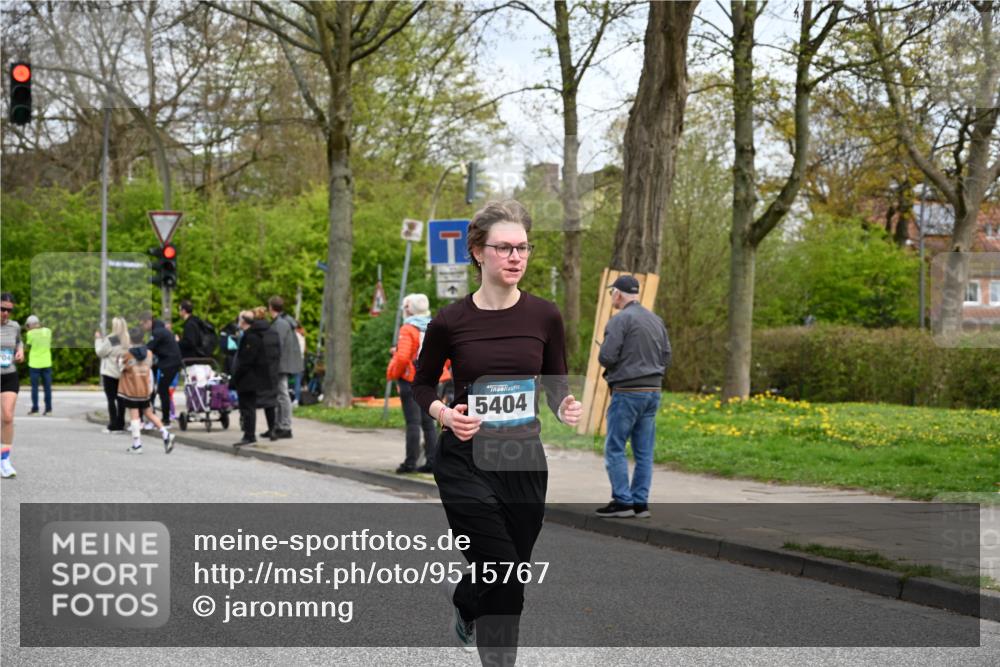 12.04.2026 - 45. Internationalen Wilhelmsburger Insellauf J. Mangold http://msf.ph/oto/9515767 12.04.2026 13:16:27 Ziel 2849, 4808, 5261, 3220, 4502, 3897, 3245, 4849, 3195, 5275, 5269, 4820, 4926, 3656, 4312, 5404, 3704, 3846, 2316, 5487, 3040, 4752, 3886, 3097, 2942, 3575 meine-sportfotos.de