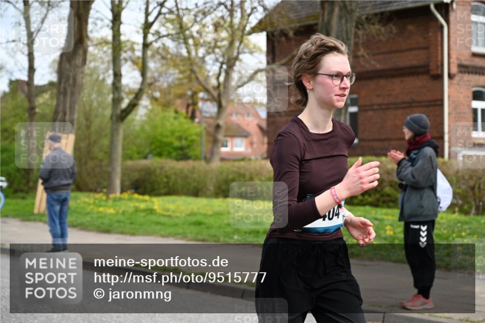 12.04.2026 - 45. Internationalen Wilhelmsburger Insellauf J. Mangold http://msf.ph/oto/9515777 12.04.2026 13:16:28 Ziel 4808, 5261, 3220, 4502, 3897, 3245, 4849, 3195, 5275, 5269, 4820, 4926, 3656, 4312, 5404, 3704, 3704, 3846, 2316, 5487, 3040, 4752, 3886, 3097, 2942, 3575 meine-sportfotos.de