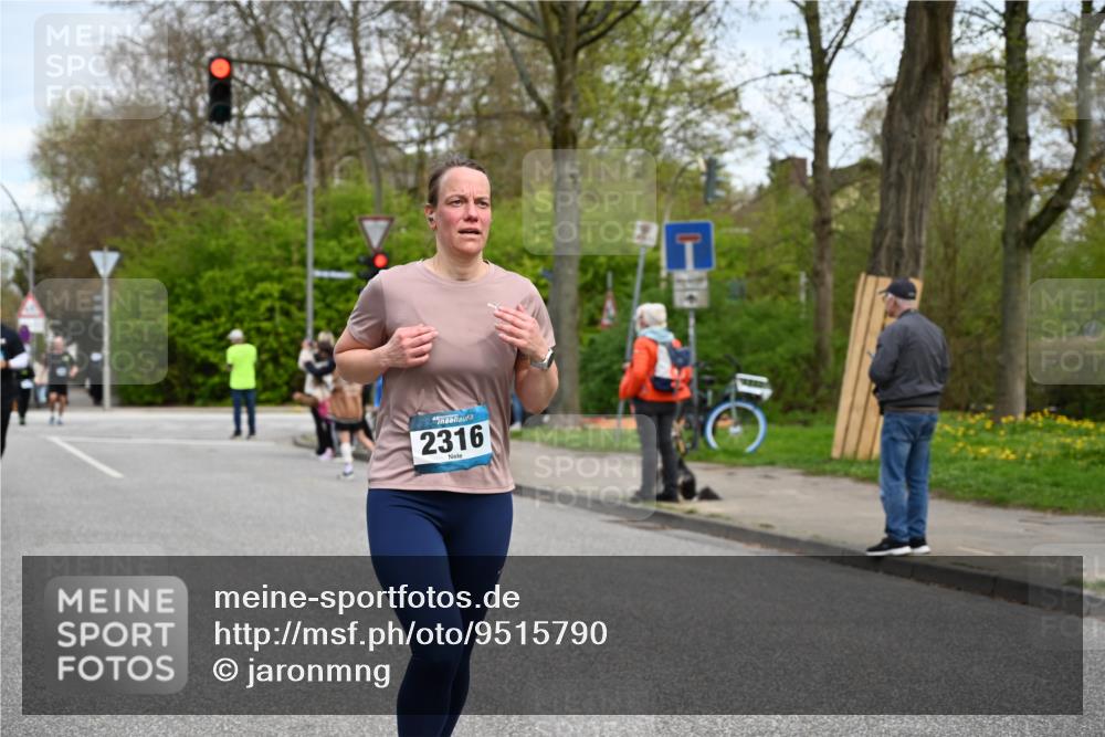 12.04.2026 - 45. Internationalen Wilhelmsburger Insellauf J. Mangold http://msf.ph/oto/9515790 12.04.2026 13:16:30 Ziel 3220, 4502, 3897, 3245, 4849, 3195, 5275, 5269, 4820, 4926, 3656, 4312, 5404, 3704, 3846, 2316, 5487, 5487, 3040, 4752, 3886, 3097, 2942, 3575 meine-sportfotos.de