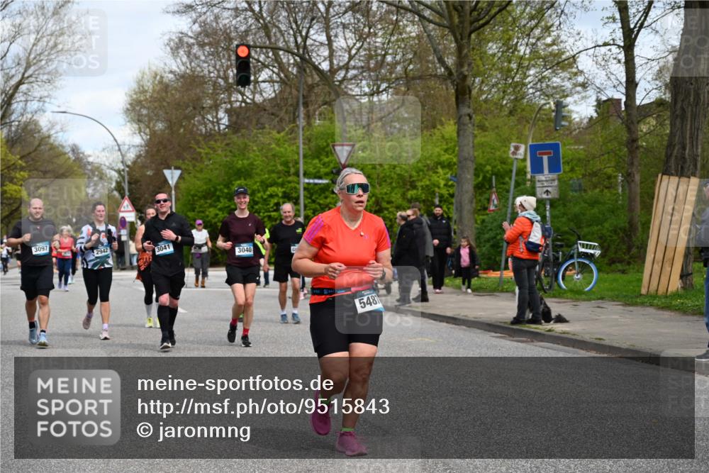 12.04.2026 - 45. Internationalen Wilhelmsburger Insellauf J. Mangold http://msf.ph/oto/9515843 12.04.2026 13:16:40 Ziel 3656, 4312, 5404, 3704, 3846, 2316, 5487, 3040, 4752, 3886, 3097, 2942, 3575, 2670, 3061, 3281, 4315, 4867, 4868, 4130, 4129, 2609, 2610 meine-sportfotos.de