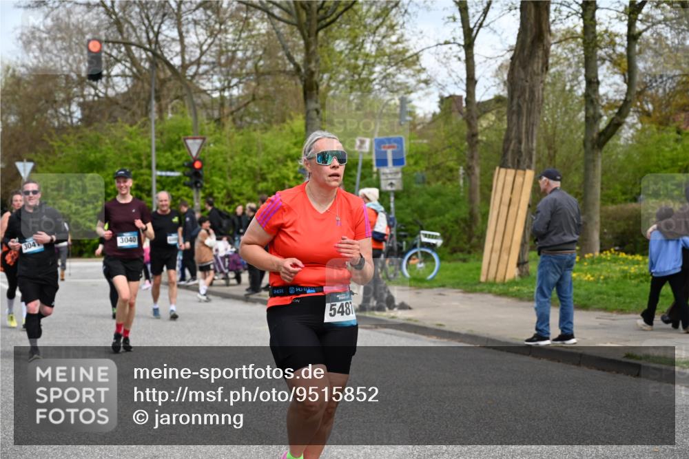 12.04.2026 - 45. Internationalen Wilhelmsburger Insellauf J. Mangold http://msf.ph/oto/9515852 12.04.2026 13:16:41 Ziel 3656, 4312, 5404, 3704, 3846, 2316, 5487, 3040, 4752, 3886, 3097, 2942, 3575, 2670, 3061, 3281, 4315, 4867, 4868, 4130, 4129, 2609, 2610, 2571 meine-sportfotos.de