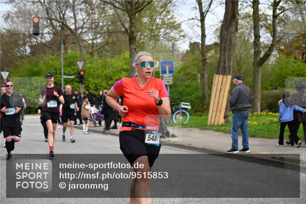 12.04.2026 - 45. Internationalen Wilhelmsburger Insellauf J. Mangold http://msf.ph/oto/9515853 12.04.2026 13:16:41 Ziel 3656, 4312, 5404, 3704, 3846, 2316, 5487, 3040, 4752, 3886, 3097, 2942, 3575, 2670, 3061, 3281, 4315, 4867, 4868, 4130, 4129, 2609, 2610, 2571 meine-sportfotos.de