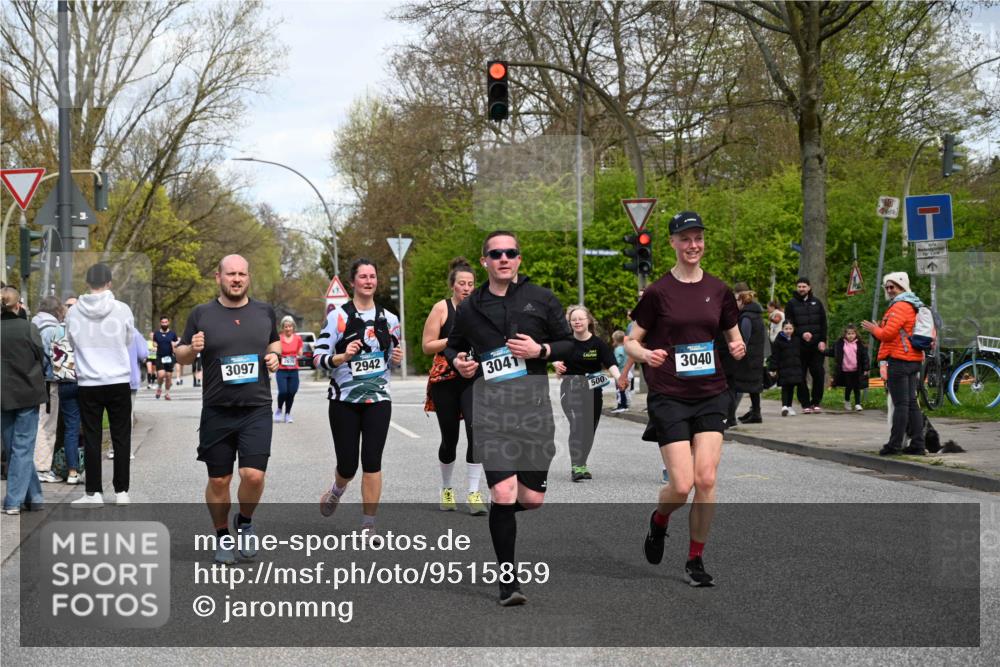 12.04.2026 - 45. Internationalen Wilhelmsburger Insellauf J. Mangold http://msf.ph/oto/9515859 12.04.2026 13:16:42 Ziel 3656, 4312, 5404, 3704, 3846, 2316, 5487, 5487, 3040, 4752, 3886, 3097, 2942, 3575, 2670, 3061, 3281, 4315, 4867, 4868, 4130, 4129, 2609, 2610, 2571, 5001 meine-sportfotos.de