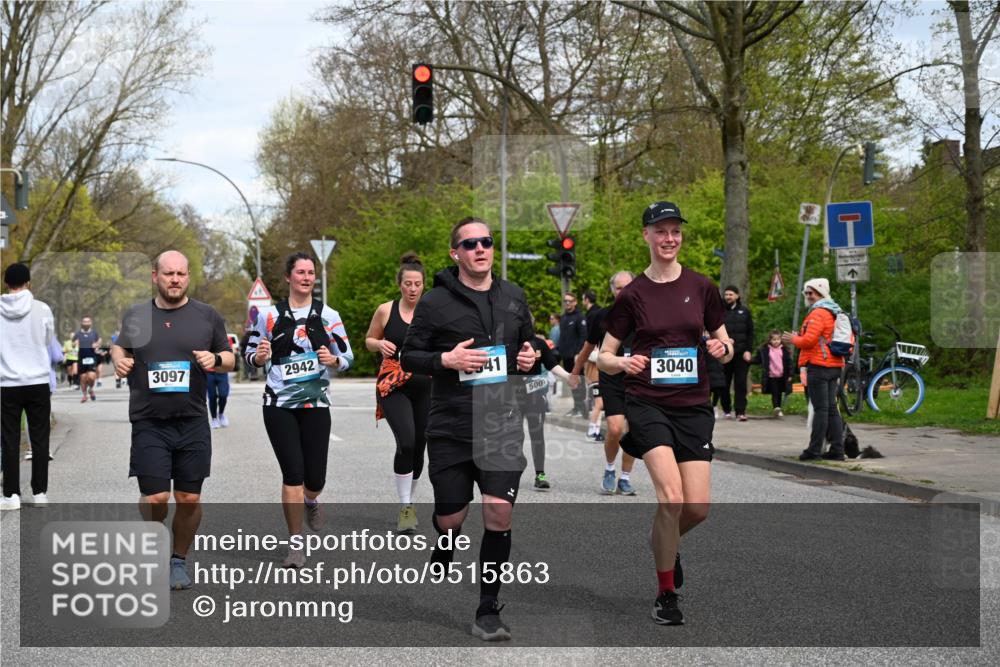 12.04.2026 - 45. Internationalen Wilhelmsburger Insellauf J. Mangold http://msf.ph/oto/9515863 12.04.2026 13:16:43 Ziel 3656, 4312, 5404, 3704, 3846, 2316, 5487, 3040, 3040, 4752, 3886, 3097, 2942, 3575, 2670, 3061, 3281, 4315, 4867, 4868, 4130, 4129, 2609, 2610, 2571, 5001, 5532, 4392 meine-sportfotos.de
