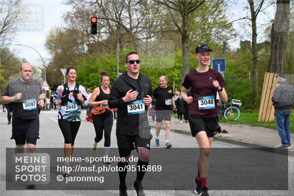 12.04.2026 - 45. Internationalen Wilhelmsburger Insellauf J. Mangold http://msf.ph/oto/9515869 12.04.2026 13:16:43 Ziel 3656, 4312, 5404, 3704, 3846, 2316, 5487, 3040, 3040, 4752, 3886, 3097, 2942, 3575, 2670, 3061, 3281, 4315, 4867, 4868, 4130, 4129, 2609, 2610, 2571, 5001, 5532, 4392 meine-sportfotos.de