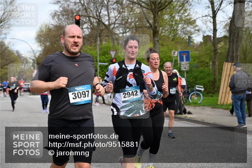 12.04.2026 - 45. Internationalen Wilhelmsburger Insellauf J. Mangold http://msf.ph/oto/9515881 12.04.2026 13:16:45 Ziel 4312, 5404, 3704, 3846, 2316, 5487, 3040, 4752, 4752, 3886, 3097, 2942, 3575, 2670, 3061, 2670, 3061, 3281, 4315, 4867, 4868, 4130, 4129, 2609, 2610, 2571, 5001, 5532, 4392, 4642 meine-sportfotos.de