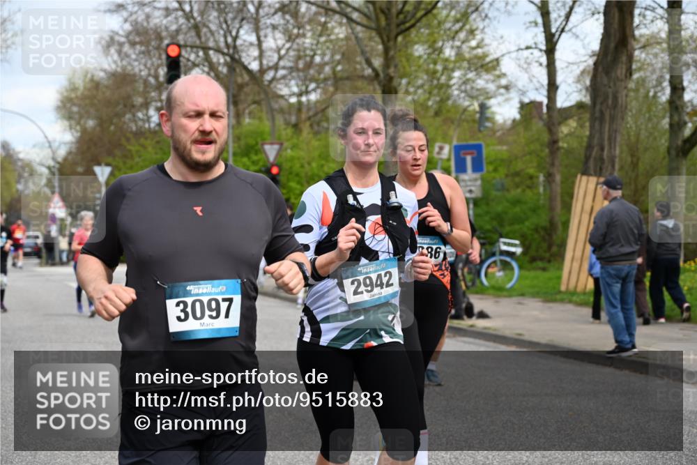 12.04.2026 - 45. Internationalen Wilhelmsburger Insellauf J. Mangold http://msf.ph/oto/9515883 12.04.2026 13:16:45 Ziel 4312, 5404, 3704, 3846, 2316, 5487, 3040, 4752, 4752, 3886, 3097, 2942, 3575, 2670, 3061, 2670, 3061, 3281, 4315, 4867, 4868, 4130, 4129, 2609, 2610, 2571, 5001, 5532, 4392, 4642 meine-sportfotos.de