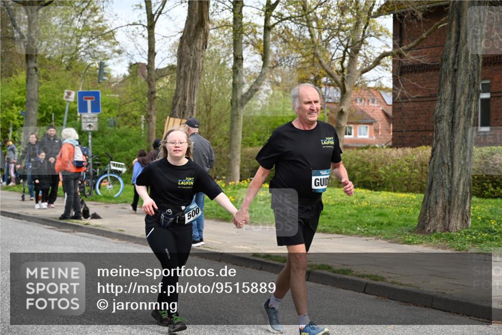 12.04.2026 - 45. Internationalen Wilhelmsburger Insellauf J. Mangold http://msf.ph/oto/9515889 12.04.2026 13:16:47 Ziel 5404, 3704, 3846, 2316, 5487, 3040, 4752, 3886, 3886, 3097, 2942, 3575, 2670, 3061, 3281, 3281, 4315, 4867, 4868, 4130, 4129, 2609, 2610, 2571, 5001, 5532, 4392, 4642 meine-sportfotos.de