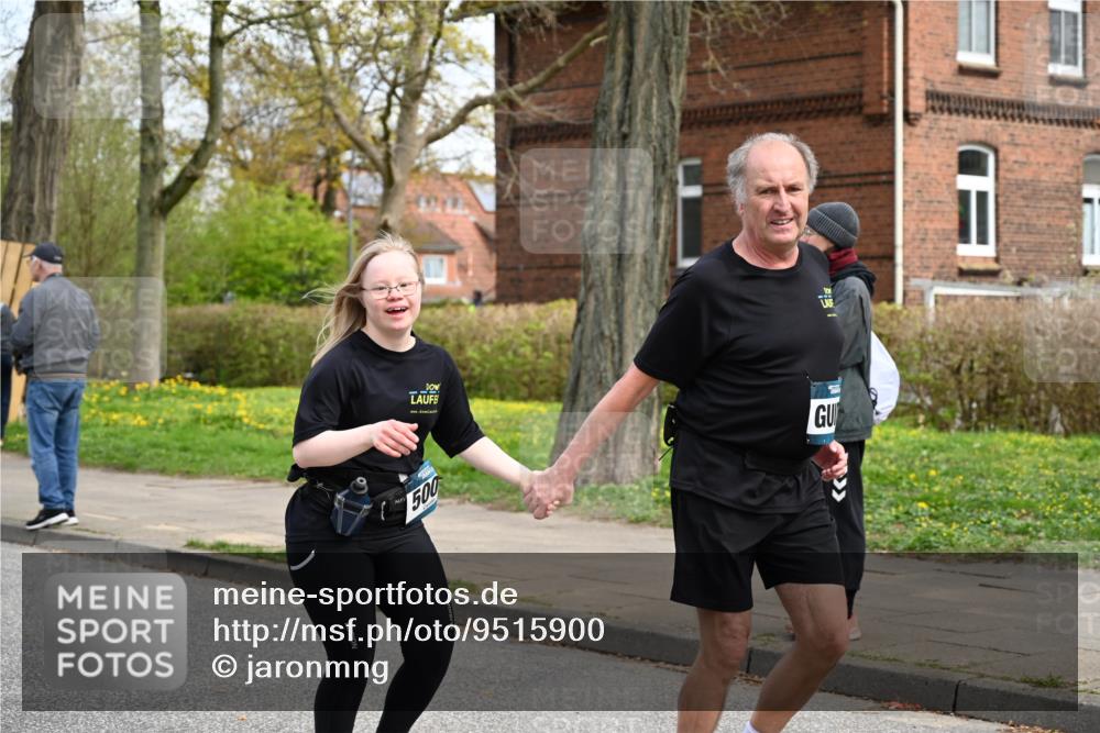 12.04.2026 - 45. Internationalen Wilhelmsburger Insellauf J. Mangold http://msf.ph/oto/9515900 12.04.2026 13:16:48 Ziel 5404, 3704, 3846, 2316, 5487, 3040, 4752, 3886, 3097, 2942, 3097, 2942, 3575, 2670, 3061, 3281, 4315, 4315, 4867, 4868, 4130, 4129, 2609, 2610, 2571, 5001, 5532, 4392, 4642, 4957 meine-sportfotos.de