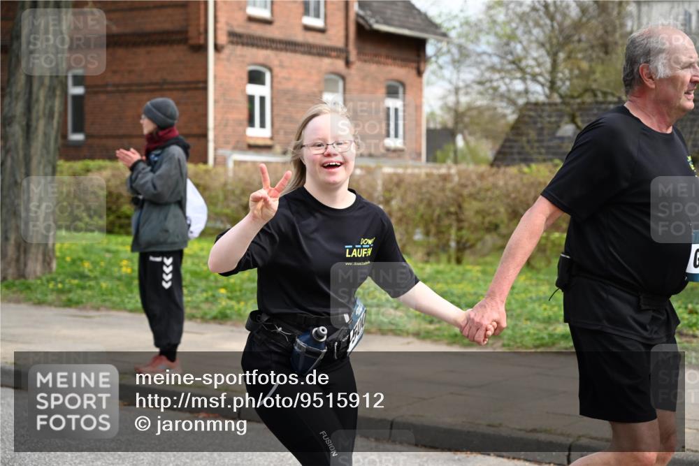 12.04.2026 - 45. Internationalen Wilhelmsburger Insellauf J. Mangold http://msf.ph/oto/9515912 12.04.2026 13:16:49 Ziel 5404, 3704, 3846, 2316, 5487, 3040, 4752, 3886, 3097, 2942, 3575, 2670, 3061, 3281, 4315, 4867, 4867, 4868, 4130, 4129, 2609, 2610, 2571, 5001, 5532, 4392, 4642, 4957, 3900 meine-sportfotos.de