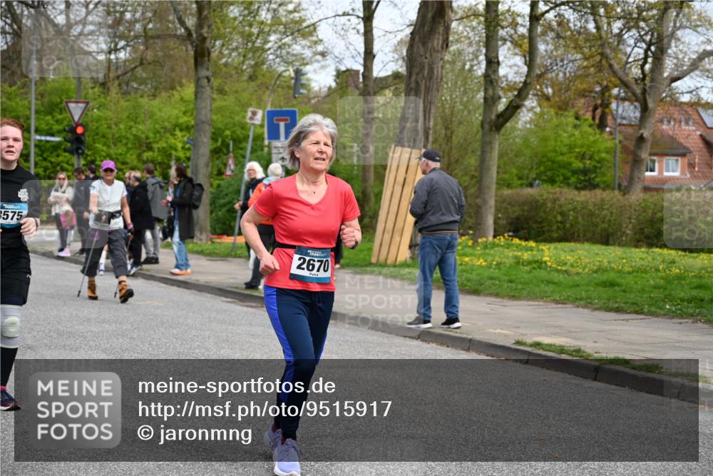 12.04.2026 - 45. Internationalen Wilhelmsburger Insellauf J. Mangold http://msf.ph/oto/9515917 12.04.2026 13:16:50 Ziel 3704, 3846, 2316, 5487, 3040, 4752, 3886, 3097, 2942, 3575, 3575, 2670, 3061, 3281, 4315, 4867, 4868, 4868, 4130, 4129, 2609, 2610, 2571, 5001, 5532, 4392, 4642, 4957, 3900 meine-sportfotos.de