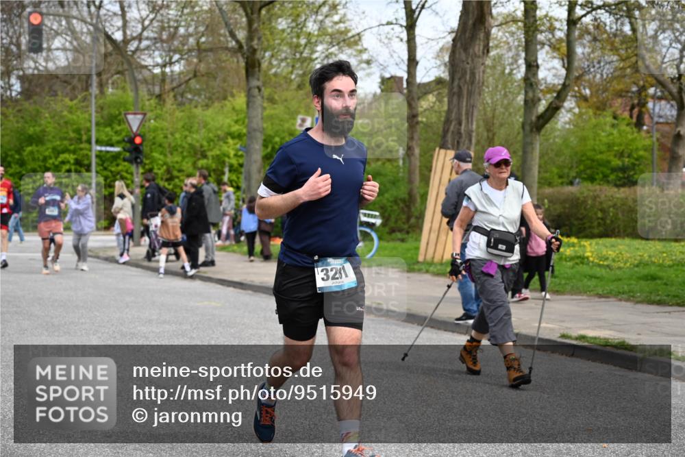 12.04.2026 - 45. Internationalen Wilhelmsburger Insellauf J. Mangold http://msf.ph/oto/9515949 12.04.2026 13:16:55 Ziel 3846, 2316, 5487, 3040, 4752, 3886, 3097, 2942, 3575, 2670, 3061, 3281, 4315, 4867, 4868, 4130, 4129, 2609, 2610, 2571, 5001, 5532, 4392, 5532, 4392, 4642, 4957, 3900, 5759, 2030, 3199, 3453, 3455 meine-sportfotos.de