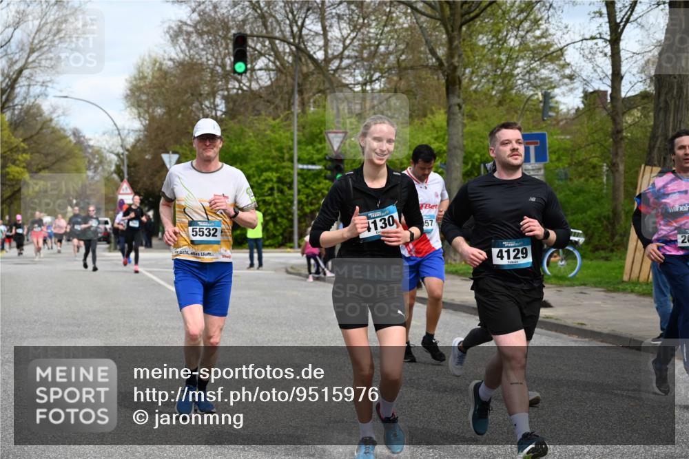 12.04.2026 - 45. Internationalen Wilhelmsburger Insellauf J. Mangold http://msf.ph/oto/9515976 12.04.2026 13:17:04 Ziel 5487, 3040, 4752, 3886, 3097, 2942, 3575, 2670, 3061, 3281, 4315, 4867, 4868, 4130, 4129, 2609, 2610, 4129, 2609, 2610, 2571, 5001, 5532, 4392, 4642, 4957, 3900, 5759, 2030, 3199, 3453, 3455, 4194, 5717, 4804, 3604, 2125 meine-sportfotos.de