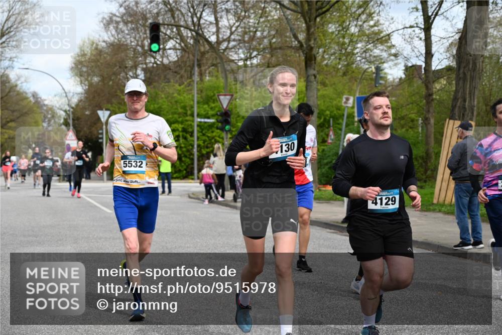 12.04.2026 - 45. Internationalen Wilhelmsburger Insellauf J. Mangold http://msf.ph/oto/9515978 12.04.2026 13:17:04 Ziel 5487, 3040, 4752, 3886, 3097, 2942, 3575, 2670, 3061, 3281, 4315, 4867, 4868, 4130, 4129, 2609, 2610, 4129, 2609, 2610, 2571, 5001, 5532, 4392, 4642, 4957, 3900, 5759, 2030, 3199, 3453, 3455, 4194, 5717, 4804, 3604, 2125 meine-sportfotos.de