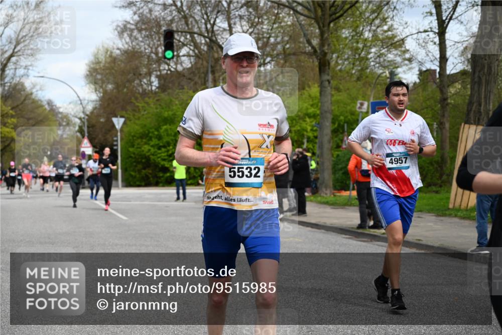 12.04.2026 - 45. Internationalen Wilhelmsburger Insellauf J. Mangold http://msf.ph/oto/9515985 12.04.2026 13:17:05 Ziel 5487, 3040, 4752, 3886, 3097, 2942, 3575, 2670, 3061, 3281, 4315, 4867, 4868, 4130, 4129, 2609, 2610, 2571, 2571, 5001, 5532, 4392, 4642, 4957, 3900, 5759, 2030, 3199, 3453, 3455, 4194, 5717, 4804, 3604, 2125 meine-sportfotos.de