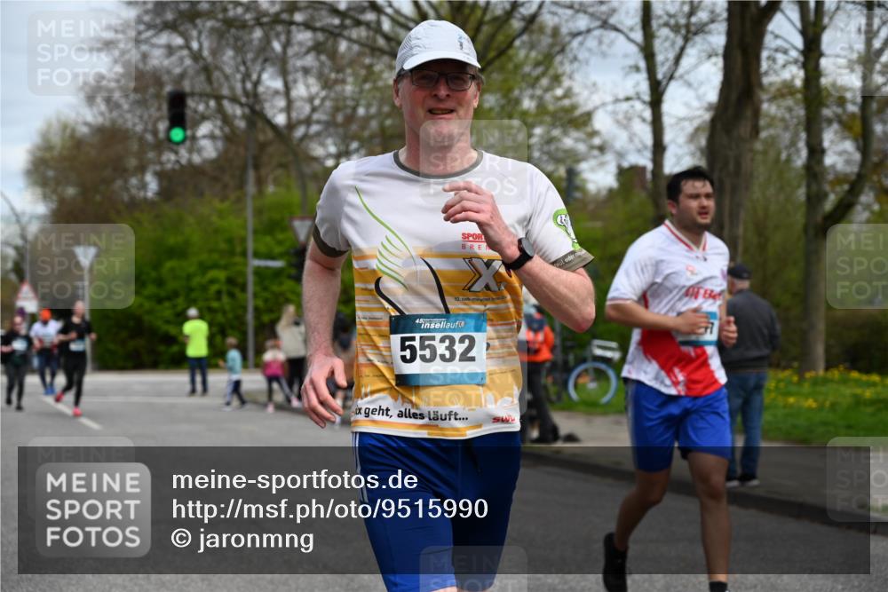 12.04.2026 - 45. Internationalen Wilhelmsburger Insellauf J. Mangold http://msf.ph/oto/9515990 12.04.2026 13:17:05 Ziel 5487, 3040, 4752, 3886, 3097, 2942, 3575, 2670, 3061, 3281, 4315, 4867, 4868, 4130, 4129, 2609, 2610, 2571, 2571, 5001, 5532, 4392, 4642, 4957, 3900, 5759, 2030, 3199, 3453, 3455, 4194, 5717, 4804, 3604, 2125 meine-sportfotos.de