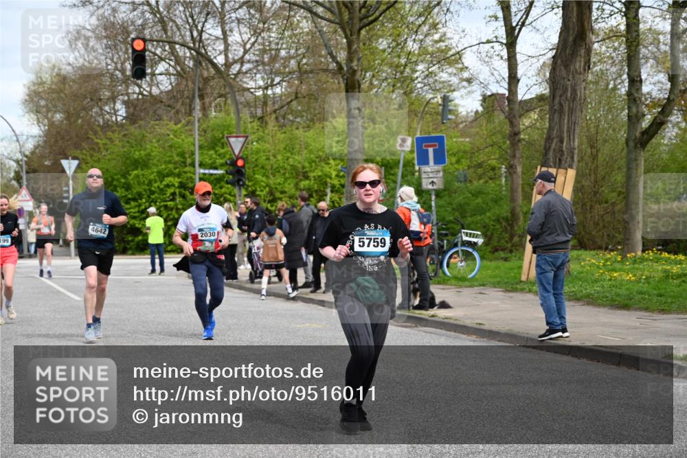 12.04.2026 - 45. Internationalen Wilhelmsburger Insellauf J. Mangold http://msf.ph/oto/9516011 12.04.2026 13:17:13 Ziel 3097, 2942, 3575, 2670, 3061, 3281, 4315, 4867, 4868, 4130, 4129, 2609, 2610, 2571, 5001, 5532, 4392, 4642, 4957, 3900, 3900, 5759, 2030, 3199, 3453, 3455, 4194, 5717, 4804, 4804, 3604, 2125, 2520, 5204, 3272, 4690, 3252, 4697, 2903 meine-sportfotos.de