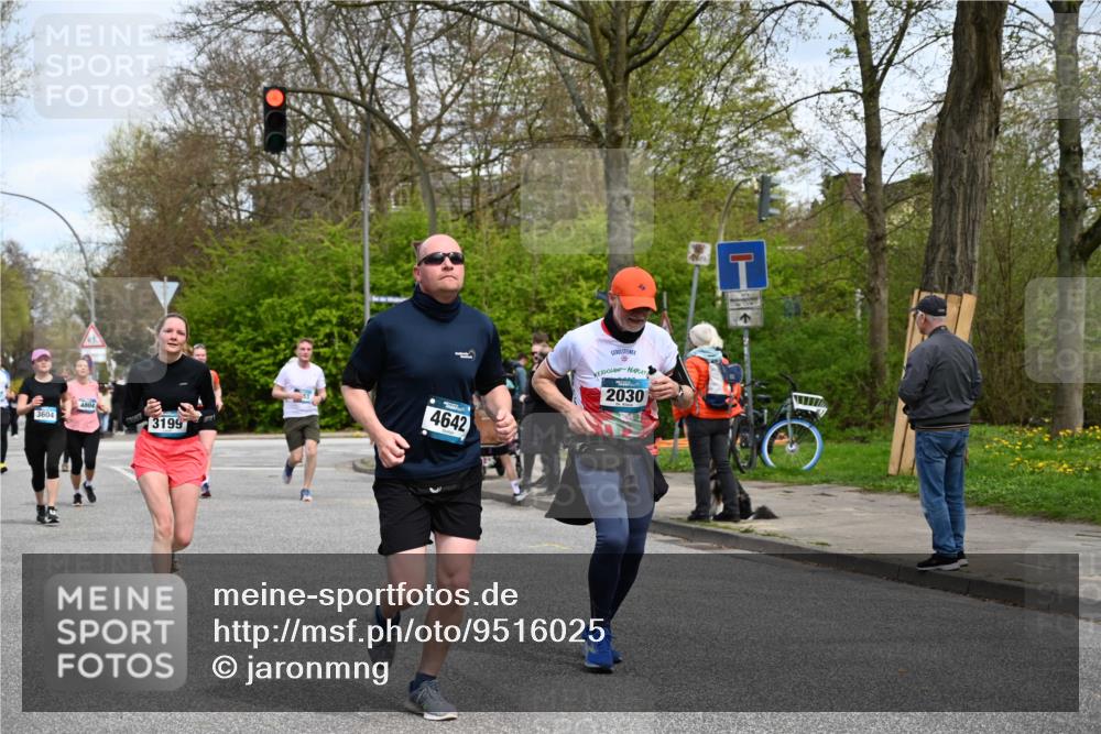 12.04.2026 - 45. Internationalen Wilhelmsburger Insellauf J. Mangold http://msf.ph/oto/9516025 12.04.2026 13:17:15 Ziel 3575, 2670, 3061, 3281, 4315, 4867, 4868, 4130, 4129, 2609, 2610, 2571, 5001, 5532, 4392, 4642, 4957, 3900, 5759, 5759, 2030, 3199, 3453, 3455, 4194, 5717, 4804, 3604, 2125, 2520, 5204, 3272, 4690, 3252, 4697, 2903, 4104 meine-sportfotos.de