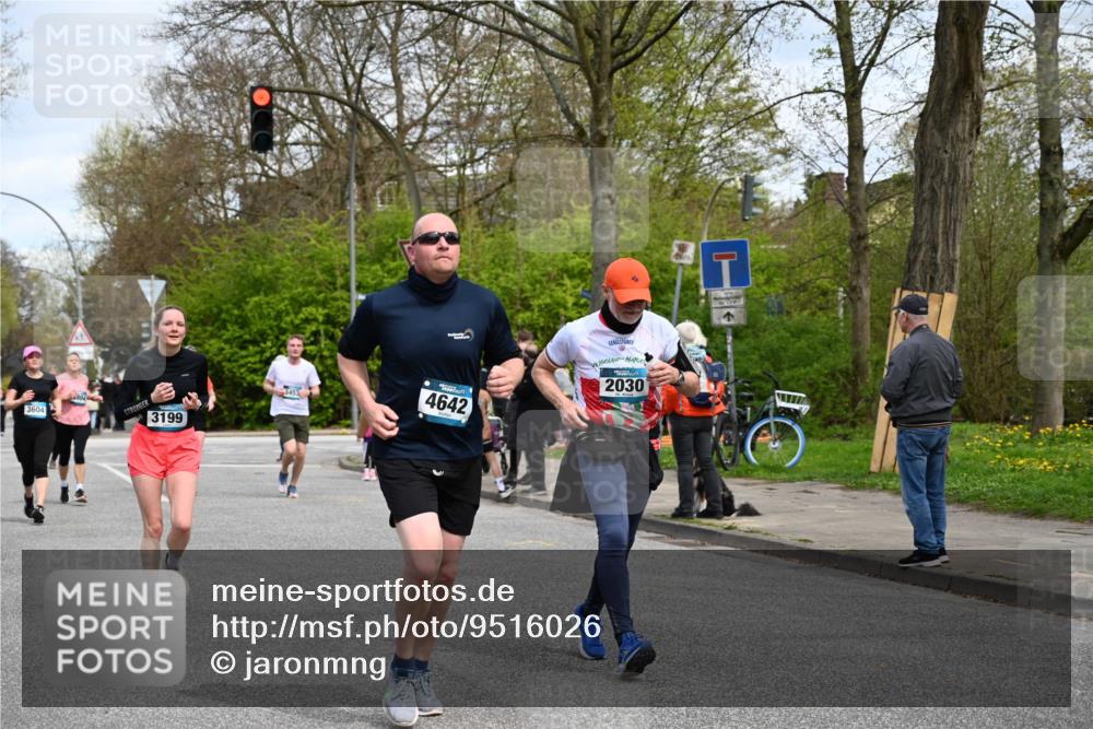 12.04.2026 - 45. Internationalen Wilhelmsburger Insellauf J. Mangold http://msf.ph/oto/9516026 12.04.2026 13:17:15 Ziel 3575, 2670, 3061, 3281, 4315, 4867, 4868, 4130, 4129, 2609, 2610, 2571, 5001, 5532, 4392, 4642, 4957, 3900, 5759, 5759, 2030, 3199, 3453, 3455, 4194, 5717, 4804, 3604, 2125, 2520, 5204, 3272, 4690, 3252, 4697, 2903, 4104 meine-sportfotos.de