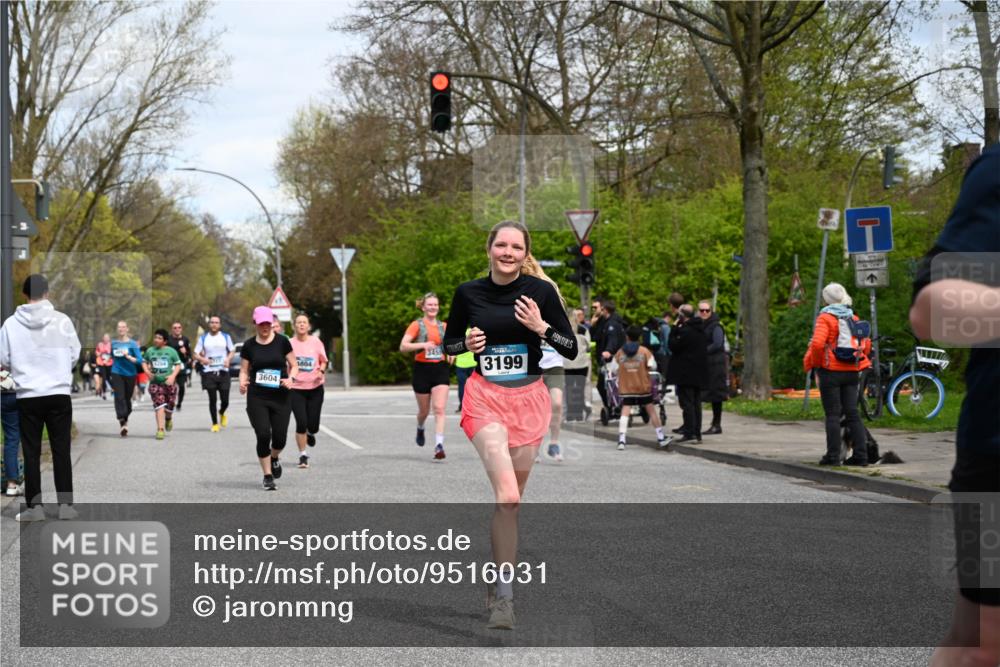 12.04.2026 - 45. Internationalen Wilhelmsburger Insellauf J. Mangold http://msf.ph/oto/9516031 12.04.2026 13:17:17 Ziel 2670, 3061, 3281, 4315, 4867, 4868, 4130, 4129, 2609, 2610, 2571, 5001, 5532, 4392, 4642, 4957, 3900, 5759, 2030, 3199, 3453, 3455, 4194, 5717, 4804, 3604, 2125, 2520, 5204, 3272, 4690, 3252, 4697, 2903, 4104, 5465, 4998 meine-sportfotos.de