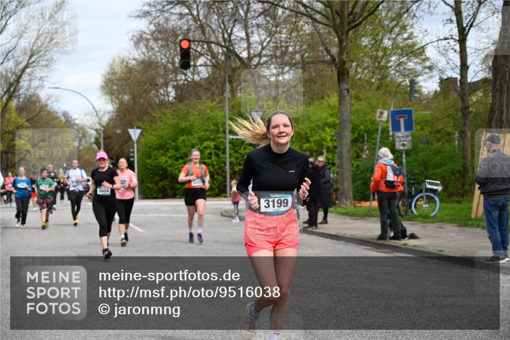 12.04.2026 - 45. Internationalen Wilhelmsburger Insellauf J. Mangold http://msf.ph/oto/9516038 12.04.2026 13:17:17 Ziel 2670, 3061, 3281, 4315, 4867, 4868, 4130, 4129, 2609, 2610, 2571, 5001, 5532, 4392, 4642, 4957, 3900, 5759, 2030, 3199, 3453, 3455, 4194, 5717, 4804, 3604, 2125, 2520, 5204, 3272, 4690, 3252, 4697, 2903, 4104, 5465, 4998 meine-sportfotos.de