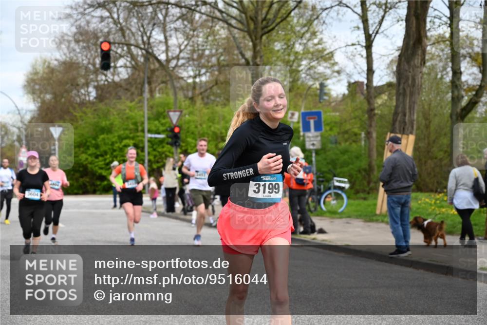 12.04.2026 - 45. Internationalen Wilhelmsburger Insellauf J. Mangold http://msf.ph/oto/9516044 12.04.2026 13:17:18 Ziel 2670, 3061, 3281, 4315, 4867, 4868, 4130, 4129, 2609, 2610, 2571, 5001, 5532, 4392, 4642, 4957, 3900, 5759, 2030, 3199, 3453, 2030, 3199, 3453, 3455, 4194, 5717, 4804, 3604, 2125, 2520, 5204, 3272, 4690, 3252, 4697, 2903, 4104, 5465, 4998, 5332 meine-sportfotos.de