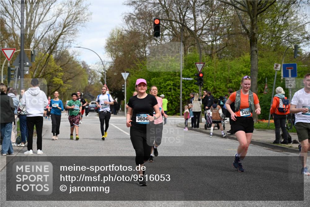 12.04.2026 - 45. Internationalen Wilhelmsburger Insellauf J. Mangold http://msf.ph/oto/9516053 12.04.2026 13:17:19 Ziel 2670, 3061, 3281, 4315, 4867, 4868, 4130, 4129, 2609, 2610, 2571, 5001, 5532, 4392, 4642, 4957, 3900, 5759, 2030, 3199, 3453, 3455, 3455, 4194, 5717, 4804, 3604, 2125, 2520, 5204, 3272, 4690, 3252, 4697, 2903, 4104, 5465, 4998, 5332 meine-sportfotos.de