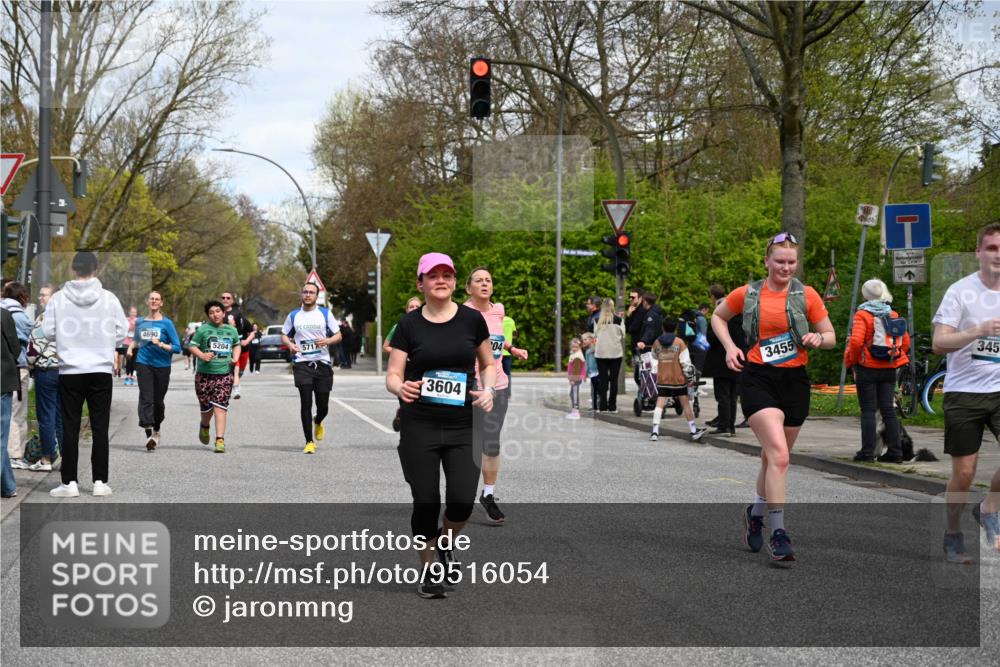 12.04.2026 - 45. Internationalen Wilhelmsburger Insellauf J. Mangold http://msf.ph/oto/9516054 12.04.2026 13:17:20 Ziel 2670, 3061, 3281, 4315, 4867, 4868, 4130, 4129, 2609, 2610, 2571, 5001, 5532, 4392, 4642, 4957, 3900, 5759, 2030, 3199, 3453, 3455, 4194, 5717, 4804, 3604, 2125, 2520, 2520, 5204, 3272, 4690, 3252, 4697, 2903, 4104, 5465, 4998, 5332 meine-sportfotos.de