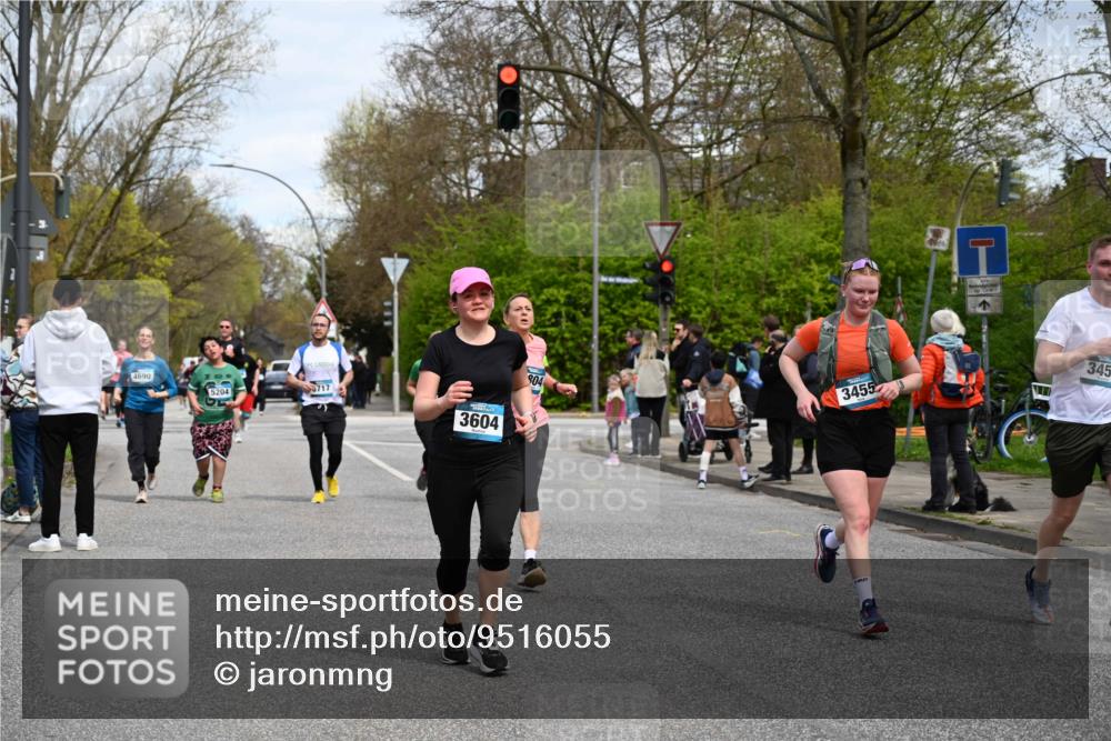 12.04.2026 - 45. Internationalen Wilhelmsburger Insellauf J. Mangold http://msf.ph/oto/9516055 12.04.2026 13:17:20 Ziel 2670, 3061, 3281, 4315, 4867, 4868, 4130, 4129, 2609, 2610, 2571, 5001, 5532, 4392, 4642, 4957, 3900, 5759, 2030, 3199, 3453, 3455, 4194, 5717, 4804, 3604, 2125, 2520, 2520, 5204, 3272, 4690, 3252, 4697, 2903, 4104, 5465, 4998, 5332 meine-sportfotos.de