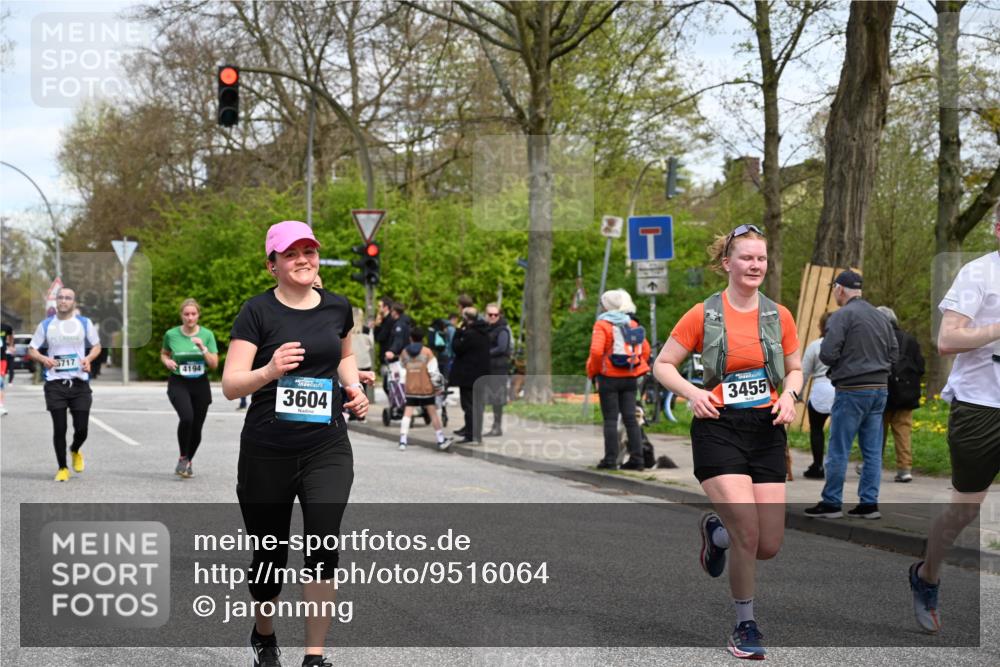 12.04.2026 - 45. Internationalen Wilhelmsburger Insellauf J. Mangold http://msf.ph/oto/9516064 12.04.2026 13:17:20 Ziel 2670, 3061, 3281, 4315, 4867, 4868, 4130, 4129, 2609, 2610, 2571, 5001, 5532, 4392, 4642, 4957, 3900, 5759, 2030, 3199, 3453, 3455, 4194, 5717, 4804, 3604, 2125, 2520, 2520, 5204, 3272, 4690, 3252, 4697, 2903, 4104, 5465, 4998, 5332 meine-sportfotos.de