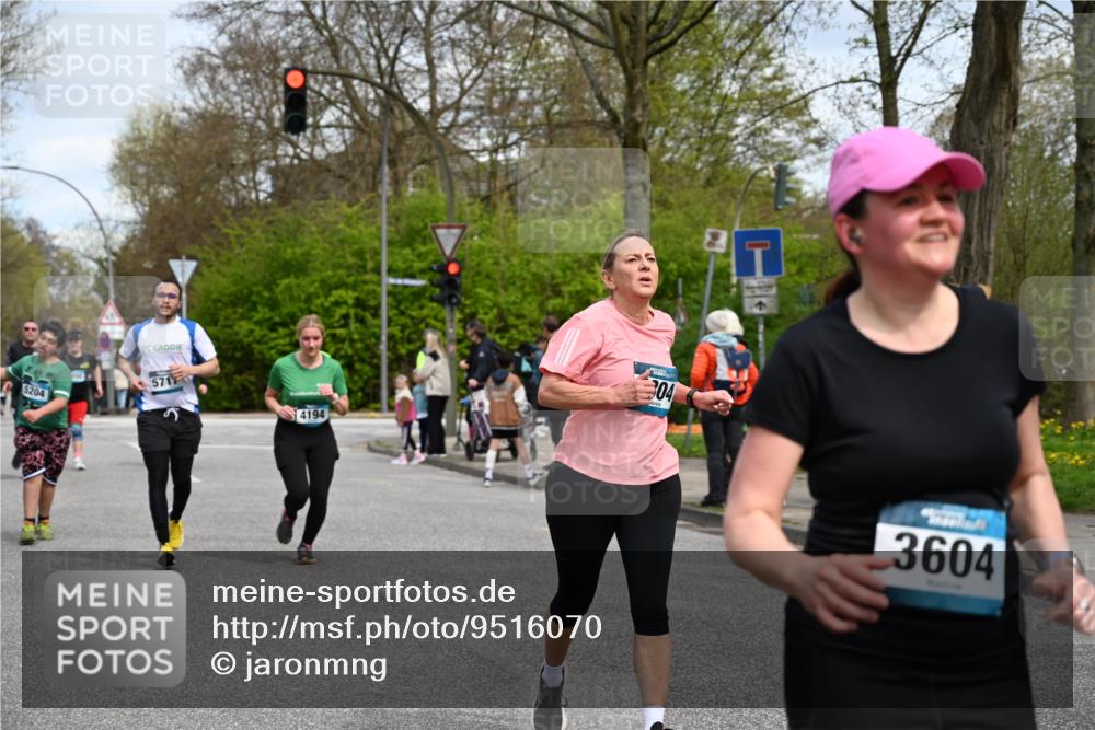 12.04.2026 - 45. Internationalen Wilhelmsburger Insellauf J. Mangold http://msf.ph/oto/9516070 12.04.2026 13:17:22 Ziel 2670, 3061, 3281, 4315, 4867, 4868, 4130, 4129, 2609, 2610, 2571, 5001, 5532, 4392, 4642, 4957, 3900, 5759, 2030, 3199, 3453, 3455, 4194, 5717, 4804, 3604, 2125, 2520, 5204, 3272, 4690, 3272, 4690, 3252, 4697, 2903, 4104, 5465, 4998, 5332, 4203, 4202, 5836, 2759 meine-sportfotos.de