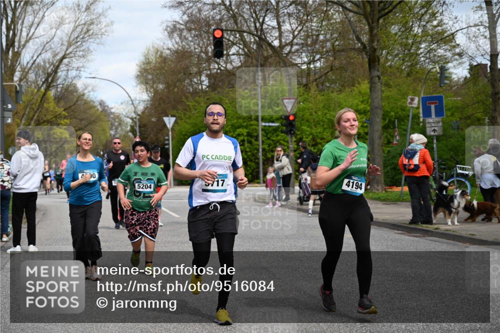 12.04.2026 - 45. Internationalen Wilhelmsburger Insellauf J. Mangold http://msf.ph/oto/9516084 12.04.2026 13:17:23 Ziel 3281, 4315, 4867, 4868, 4130, 4129, 2609, 2610, 2571, 5001, 5532, 4392, 4642, 4957, 3900, 5759, 2030, 3199, 3453, 3455, 4194, 4194, 5717, 4804, 3604, 2125, 2520, 5204, 3272, 4690, 3252, 4697, 3252, 4697, 2903, 4104, 5465, 4998, 5332, 4203, 4202, 5836, 2759 meine-sportfotos.de