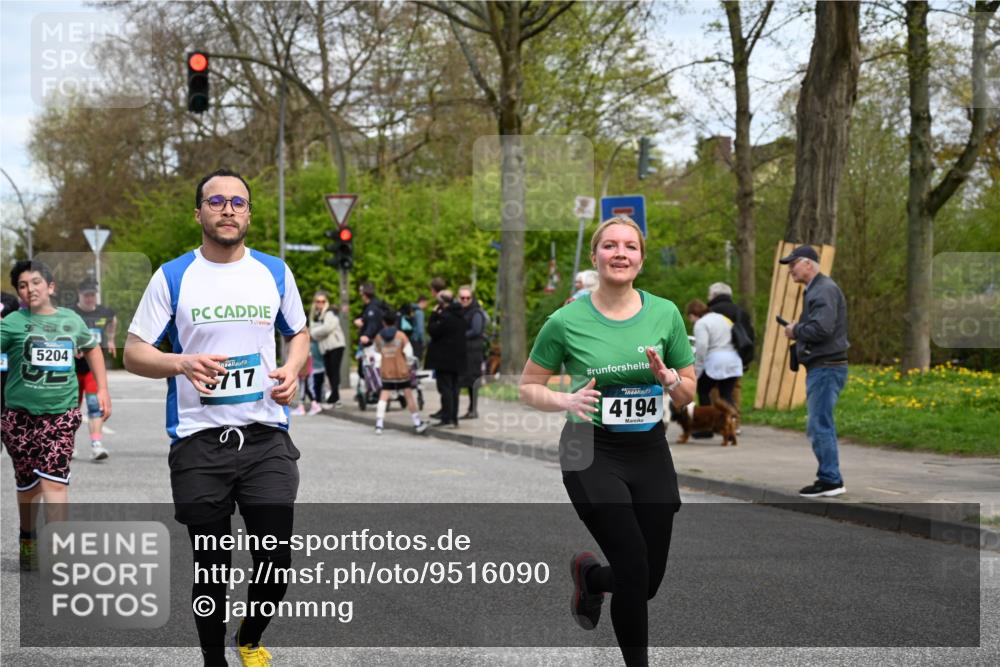 12.04.2026 - 45. Internationalen Wilhelmsburger Insellauf J. Mangold http://msf.ph/oto/9516090 12.04.2026 13:17:24 Ziel 3281, 4315, 4867, 4868, 4130, 4129, 2609, 2610, 2571, 5001, 5532, 4392, 4642, 4957, 3900, 5759, 2030, 3199, 3453, 3455, 4194, 5717, 5717, 4804, 3604, 2125, 2520, 5204, 3272, 4690, 3252, 4697, 2903, 4104, 5465, 4998, 5332, 4203, 4202, 5836, 2759 meine-sportfotos.de