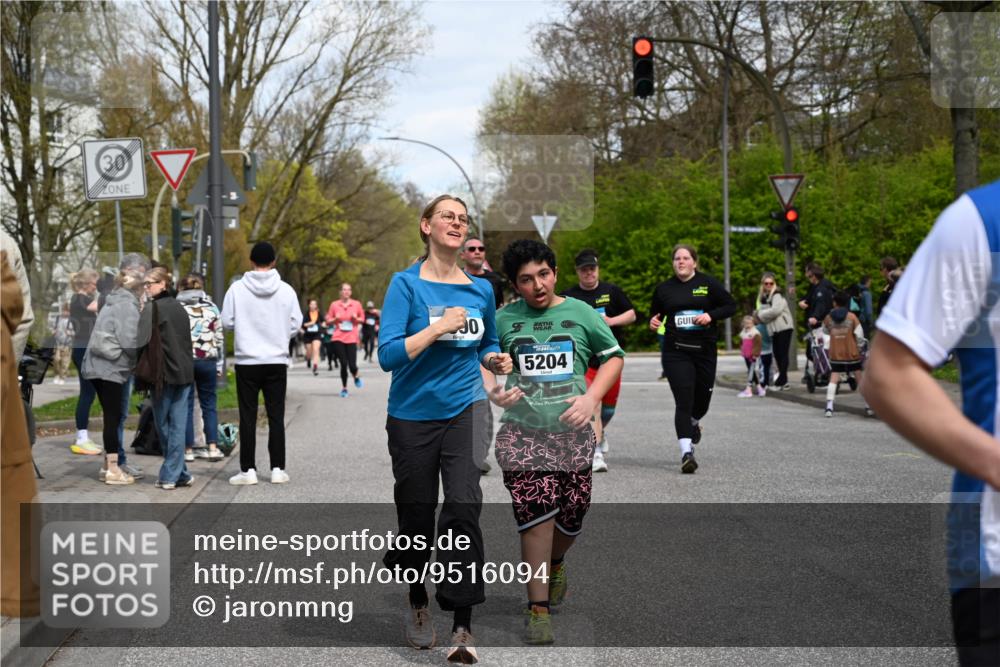 12.04.2026 - 45. Internationalen Wilhelmsburger Insellauf J. Mangold http://msf.ph/oto/9516094 12.04.2026 13:17:25 Ziel 4315, 4867, 4868, 4130, 4129, 2609, 2610, 2571, 5001, 5532, 4392, 4642, 4957, 3900, 5759, 2030, 3199, 3453, 3455, 4194, 5717, 4804, 4804, 3604, 2125, 2520, 5204, 3272, 4690, 3252, 4697, 2903, 2903, 4104, 5465, 4998, 5332, 4203, 4202, 5836, 2759 meine-sportfotos.de