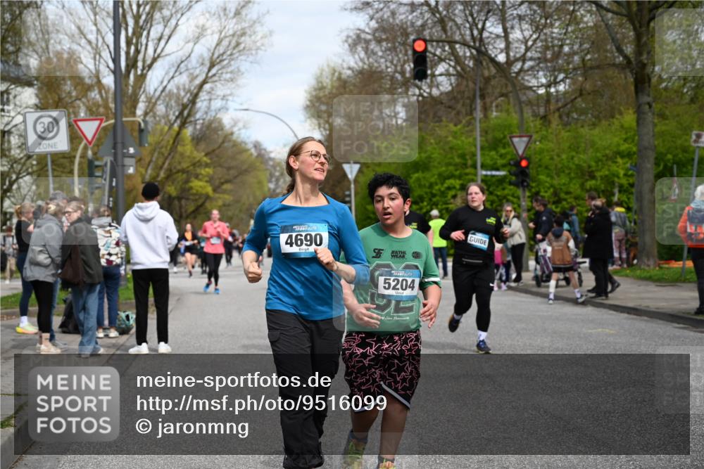 12.04.2026 - 45. Internationalen Wilhelmsburger Insellauf J. Mangold http://msf.ph/oto/9516099 12.04.2026 13:17:25 Ziel 4315, 4867, 4868, 4130, 4129, 2609, 2610, 2571, 5001, 5532, 4392, 4642, 4957, 3900, 5759, 2030, 3199, 3453, 3455, 4194, 5717, 4804, 4804, 3604, 2125, 2520, 5204, 3272, 4690, 3252, 4697, 2903, 2903, 4104, 5465, 4998, 5332, 4203, 4202, 5836, 2759 meine-sportfotos.de
