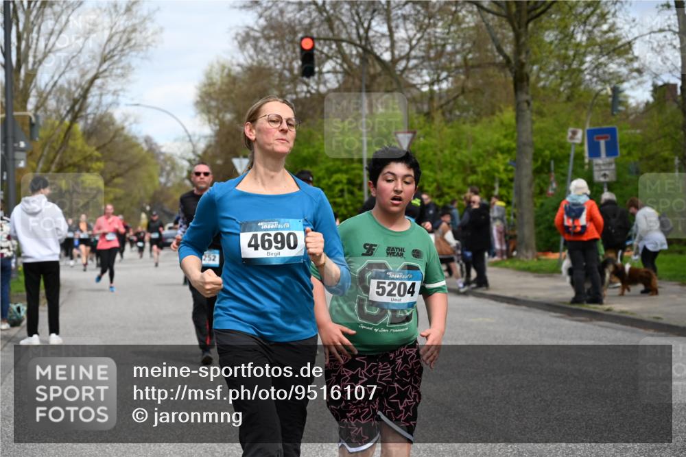 12.04.2026 - 45. Internationalen Wilhelmsburger Insellauf J. Mangold http://msf.ph/oto/9516107 12.04.2026 13:17:26 Ziel 4867, 4868, 4130, 4129, 2609, 2610, 2571, 5001, 5532, 4392, 4642, 4957, 3900, 5759, 2030, 3199, 3453, 3455, 4194, 5717, 4804, 3604, 3604, 2125, 2520, 5204, 3272, 4690, 3252, 4697, 2903, 4104, 5465, 4998, 5332, 4203, 4202, 5836, 2759, 4487 meine-sportfotos.de