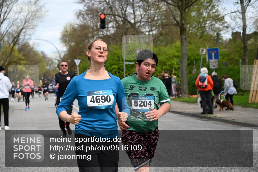 12.04.2026 - 45. Internationalen Wilhelmsburger Insellauf J. Mangold http://msf.ph/oto/9516109 12.04.2026 13:17:26 Ziel 4867, 4868, 4130, 4129, 2609, 2610, 2571, 5001, 5532, 4392, 4642, 4957, 3900, 5759, 2030, 3199, 3453, 3455, 4194, 5717, 4804, 3604, 3604, 2125, 2520, 5204, 3272, 4690, 3252, 4697, 2903, 4104, 5465, 4998, 5332, 4203, 4202, 5836, 2759, 4487 meine-sportfotos.de