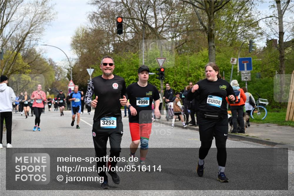12.04.2026 - 45. Internationalen Wilhelmsburger Insellauf J. Mangold http://msf.ph/oto/9516114 12.04.2026 13:17:28 Ziel 4130, 4129, 2609, 2610, 2571, 5001, 5532, 4392, 4642, 4957, 3900, 5759, 2030, 3199, 3453, 3455, 4194, 5717, 4804, 3604, 2125, 2125, 2520, 5204, 3272, 4690, 3252, 4697, 2903, 4104, 5465, 4998, 5465, 4998, 5332, 4203, 4202, 5836, 2759, 4487, 2833 meine-sportfotos.de