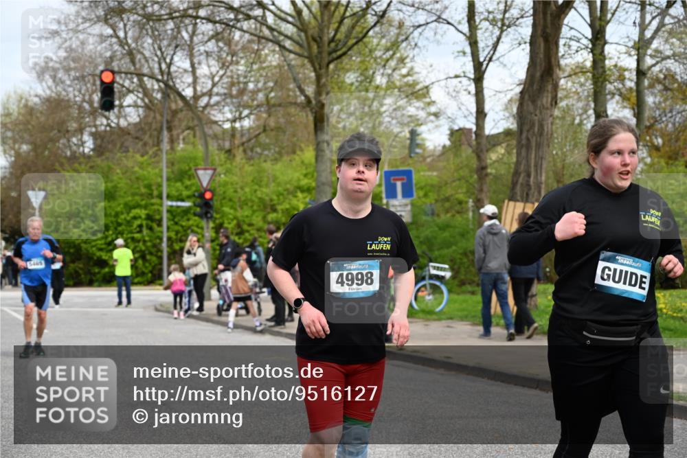 12.04.2026 - 45. Internationalen Wilhelmsburger Insellauf J. Mangold http://msf.ph/oto/9516127 12.04.2026 13:17:30 Ziel 2571, 5001, 5532, 4392, 4642, 4957, 3900, 5759, 2030, 3199, 3453, 3455, 4194, 5717, 4804, 3604, 2125, 2520, 5204, 3272, 4690, 3252, 4697, 2903, 4104, 5465, 4998, 5332, 5332, 4203, 4202, 5836, 2759, 4487, 2833, 3879 meine-sportfotos.de