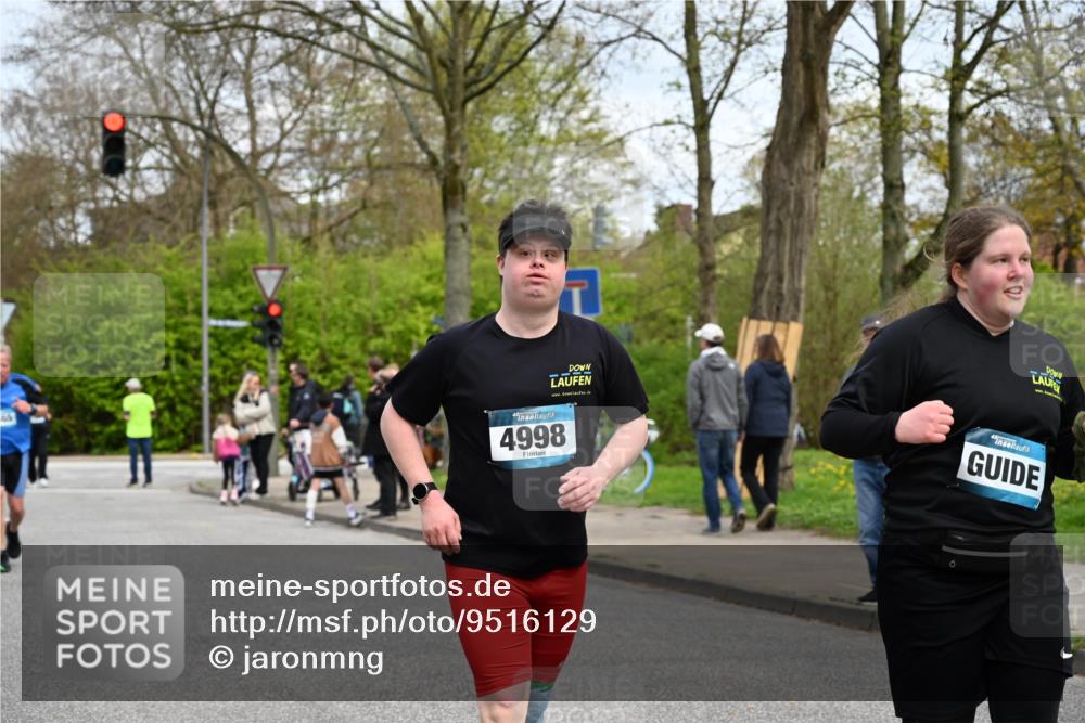 12.04.2026 - 45. Internationalen Wilhelmsburger Insellauf J. Mangold http://msf.ph/oto/9516129 12.04.2026 13:17:30 Ziel 2571, 5001, 5532, 4392, 4642, 4957, 3900, 5759, 2030, 3199, 3453, 3455, 4194, 5717, 4804, 3604, 2125, 2520, 5204, 3272, 4690, 3252, 4697, 2903, 4104, 5465, 4998, 5332, 5332, 4203, 4202, 5836, 2759, 4487, 2833, 3879 meine-sportfotos.de