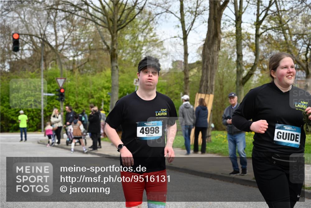 12.04.2026 - 45. Internationalen Wilhelmsburger Insellauf J. Mangold http://msf.ph/oto/9516131 12.04.2026 13:17:30 Ziel 2571, 5001, 5532, 4392, 4642, 4957, 3900, 5759, 2030, 3199, 3453, 3455, 4194, 5717, 4804, 3604, 2125, 2520, 5204, 3272, 4690, 3252, 4697, 2903, 4104, 5465, 4998, 5332, 5332, 4203, 4202, 5836, 2759, 4487, 2833, 3879 meine-sportfotos.de