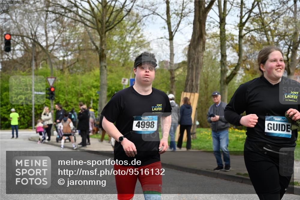 12.04.2026 - 45. Internationalen Wilhelmsburger Insellauf J. Mangold http://msf.ph/oto/9516132 12.04.2026 13:17:30 Ziel 2571, 5001, 5532, 4392, 4642, 4957, 3900, 5759, 2030, 3199, 3453, 3455, 4194, 5717, 4804, 3604, 2125, 2520, 5204, 3272, 4690, 3252, 4697, 2903, 4104, 5465, 4998, 5332, 5332, 4203, 4202, 5836, 2759, 4487, 2833, 3879 meine-sportfotos.de