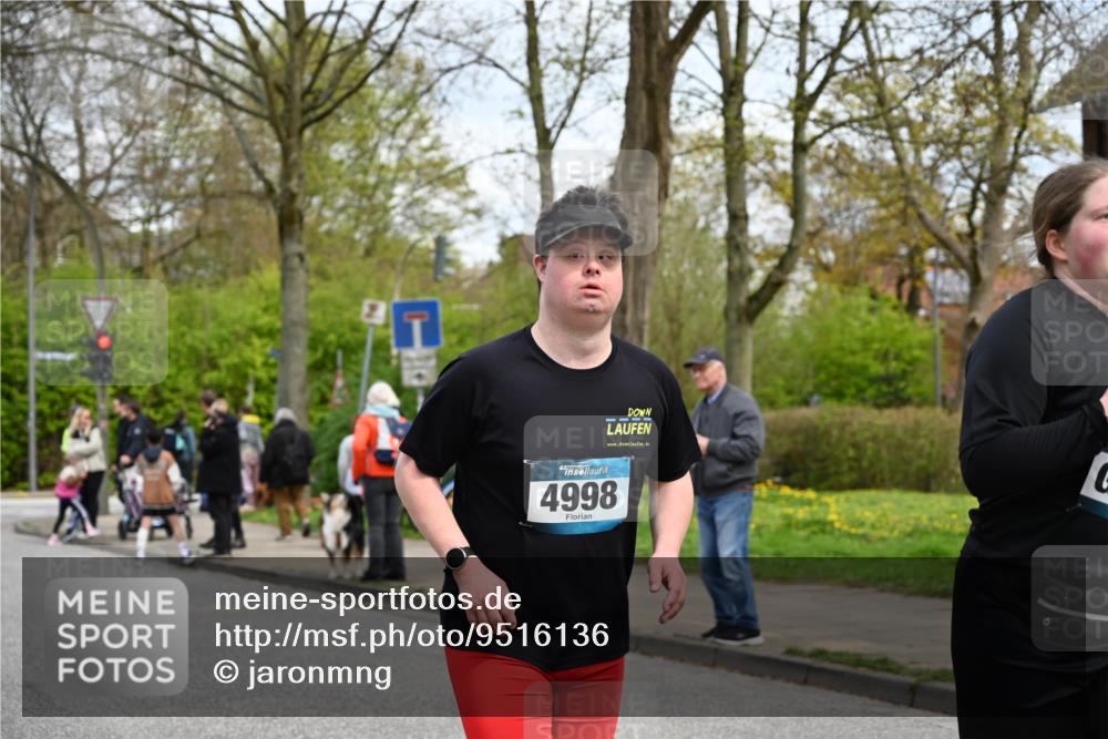 12.04.2026 - 45. Internationalen Wilhelmsburger Insellauf J. Mangold http://msf.ph/oto/9516136 12.04.2026 13:17:31 Ziel 5001, 5532, 4392, 4642, 4957, 3900, 5759, 2030, 3199, 3453, 3455, 4194, 5717, 4804, 3604, 2125, 2520, 5204, 3272, 4690, 3252, 4697, 2903, 4104, 5465, 4998, 5332, 4203, 4202, 5836, 2759, 4487, 2833, 3879 meine-sportfotos.de