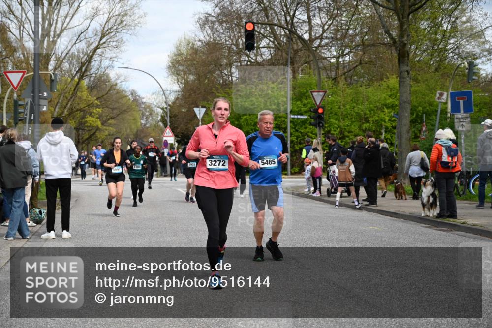 12.04.2026 - 45. Internationalen Wilhelmsburger Insellauf J. Mangold http://msf.ph/oto/9516144 12.04.2026 13:17:32 Ziel 5532, 4392, 4642, 4957, 3900, 5759, 2030, 3199, 3453, 3455, 4194, 5717, 4804, 3604, 2125, 2520, 2520, 5204, 3272, 4690, 3252, 4697, 2903, 4104, 5465, 4998, 5332, 4203, 4202, 5836, 2759, 4487, 2833, 3879 meine-sportfotos.de