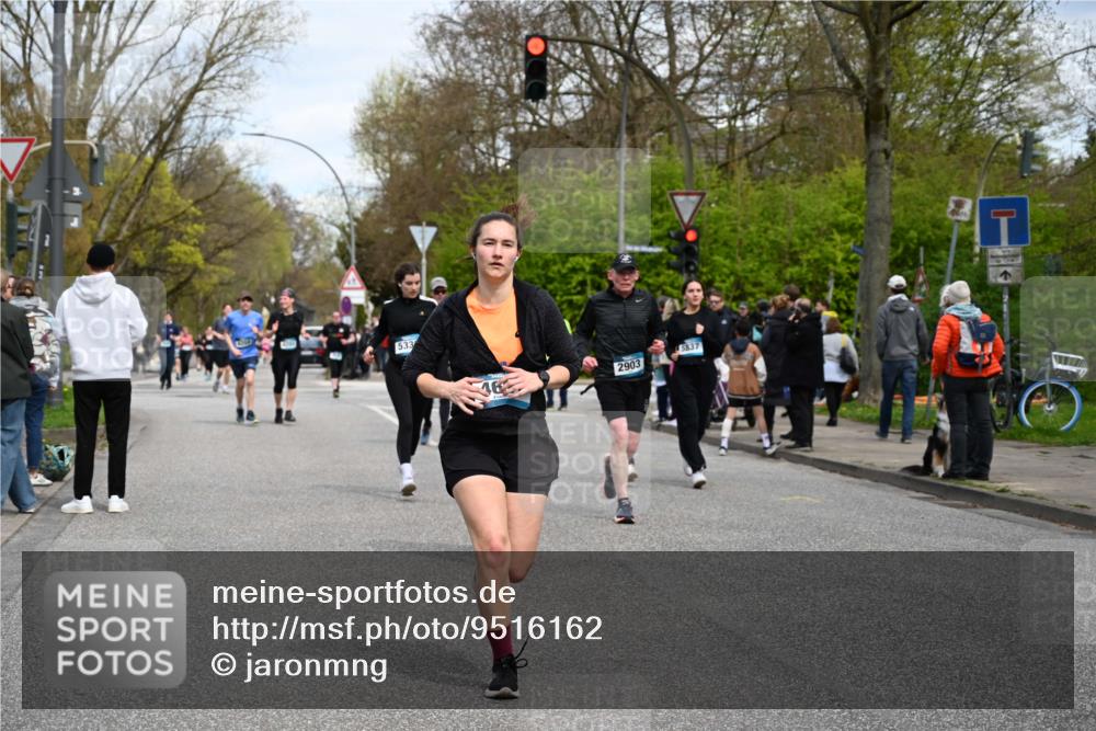 12.04.2026 - 45. Internationalen Wilhelmsburger Insellauf J. Mangold http://msf.ph/oto/9516162 12.04.2026 13:17:36 Ziel 4957, 3900, 5759, 2030, 3199, 3453, 3455, 4194, 5717, 4804, 3604, 2125, 2520, 5204, 3272, 4690, 3252, 4697, 2903, 4104, 5465, 4998, 5332, 4203, 4202, 5836, 2759, 4487, 2833, 3879, 3630, 5714, 4213 meine-sportfotos.de