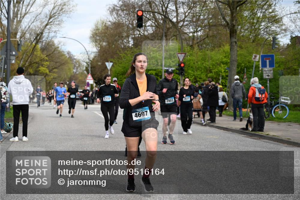 12.04.2026 - 45. Internationalen Wilhelmsburger Insellauf J. Mangold http://msf.ph/oto/9516164 12.04.2026 13:17:37 Ziel 4957, 3900, 5759, 2030, 3199, 3453, 3455, 4194, 5717, 4804, 3604, 2125, 2520, 5204, 3272, 4690, 3252, 4697, 2903, 2903, 4104, 5465, 4998, 5332, 4203, 4202, 5836, 2759, 4487, 2833, 3879, 3630, 5714, 4213, 2516, 2517 meine-sportfotos.de