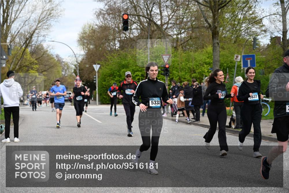 12.04.2026 - 45. Internationalen Wilhelmsburger Insellauf J. Mangold http://msf.ph/oto/9516181 12.04.2026 13:17:39 Ziel 5759, 2030, 3199, 3453, 3455, 4194, 5717, 4804, 3604, 2125, 2520, 5204, 3272, 4690, 3252, 4697, 2903, 4104, 4104, 5465, 4998, 5332, 4203, 4202, 5836, 2759, 4487, 2833, 2833, 3879, 3630, 5714, 4213, 2516, 2517, 4031, 3694 meine-sportfotos.de