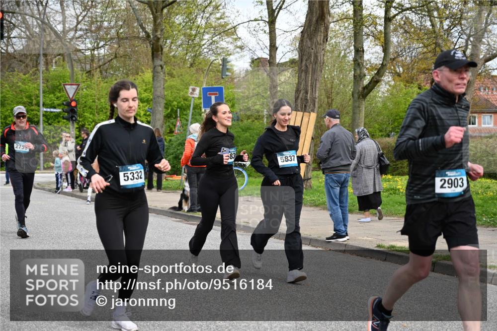 12.04.2026 - 45. Internationalen Wilhelmsburger Insellauf J. Mangold http://msf.ph/oto/9516184 12.04.2026 13:17:40 Ziel 5759, 2030, 3199, 3453, 3455, 4194, 5717, 4804, 3604, 2125, 2520, 5204, 3272, 4690, 3252, 4697, 2903, 4104, 5465, 4998, 5465, 4998, 5332, 4203, 4202, 5836, 2759, 4487, 2833, 3879, 3630, 5714, 4213, 2516, 2517, 4031, 3694 meine-sportfotos.de